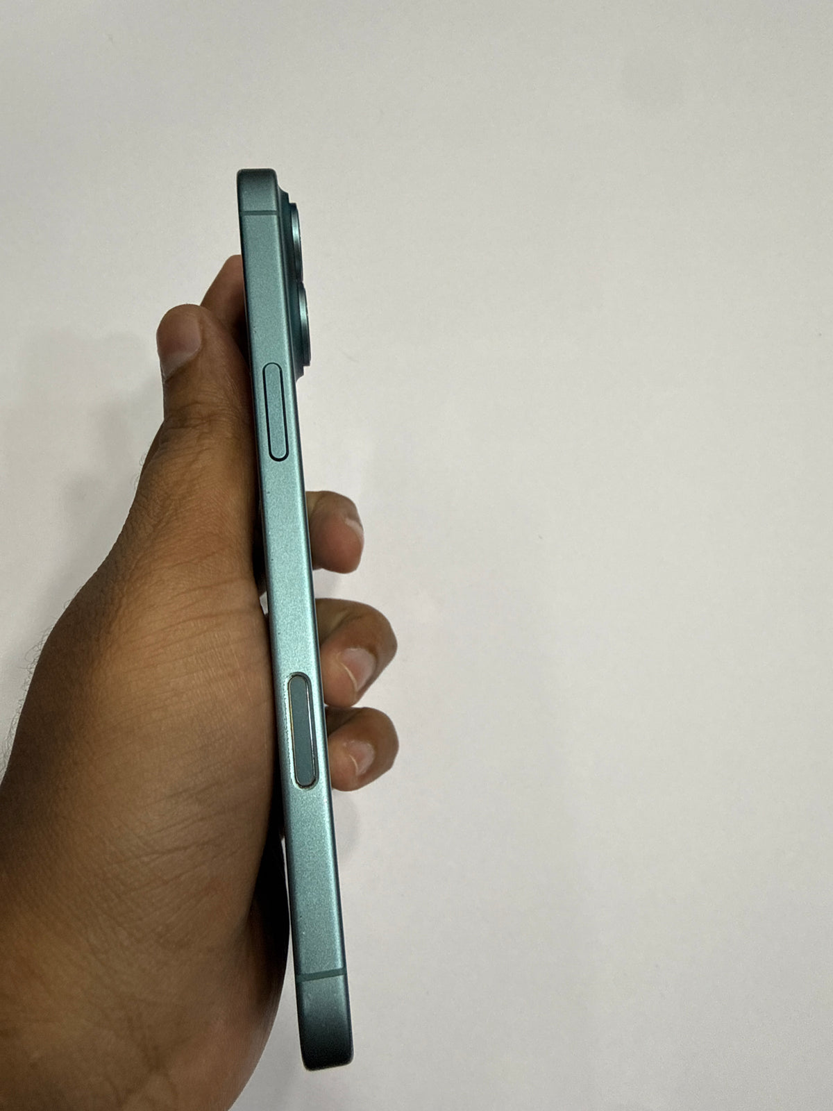 iPhone 16 Plus (Teal, Pre-loved)