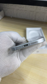 iPhone 17 (White, Pre-loved)