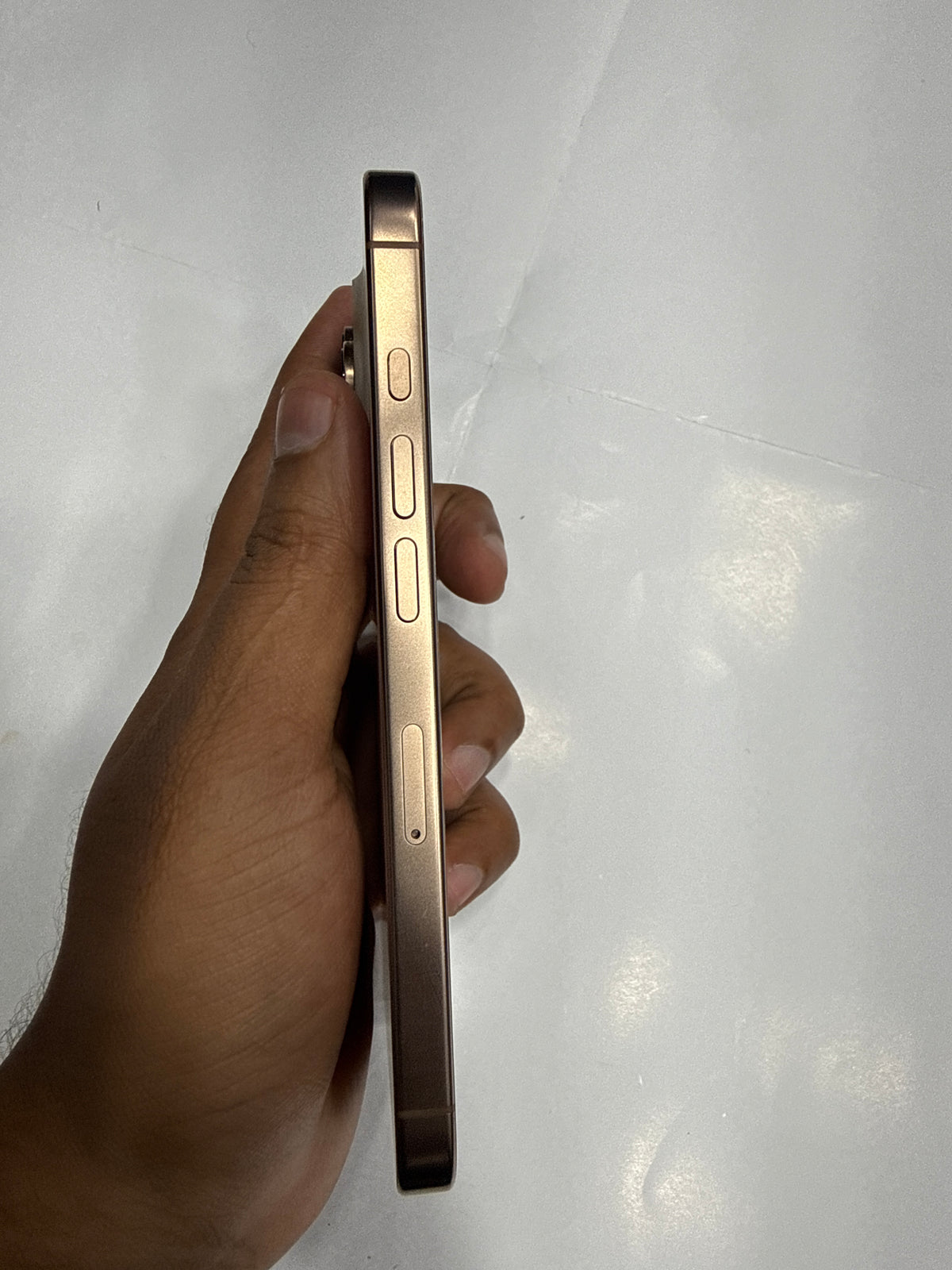 iPhone 16 Pro 256 GB Desert Titanium