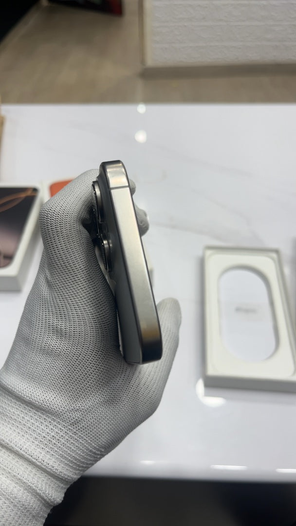 iPhone 16 Pro Max (Natural Titanium, Pre-loved)