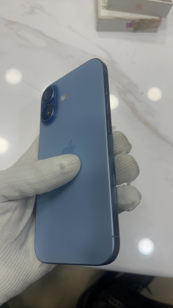 iPhone 17 (Mist Blue, Pre-loved)