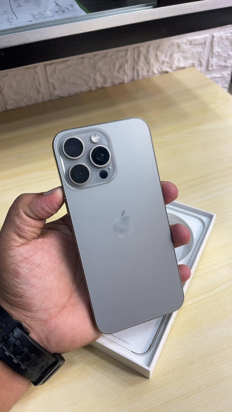 iPhone 15 Pro Max (Natural Titanium, Pre-loved)