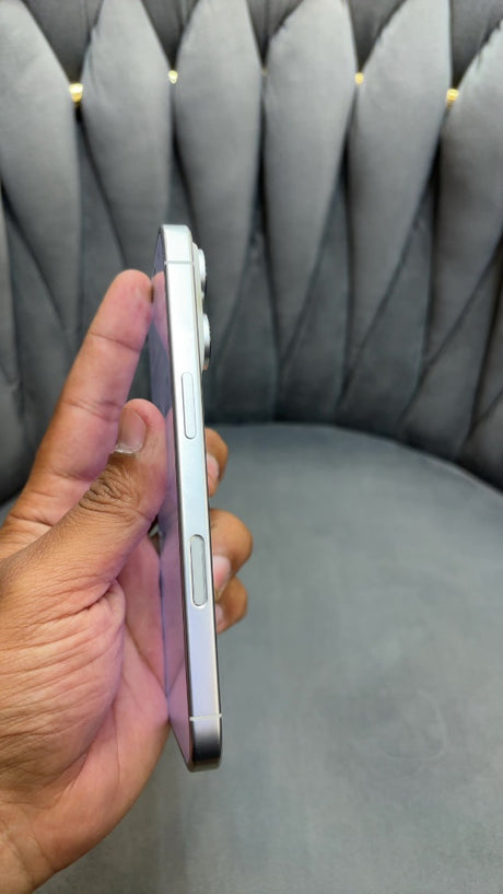 iPhone 16 Pro (White Titanium, Pre-loved)