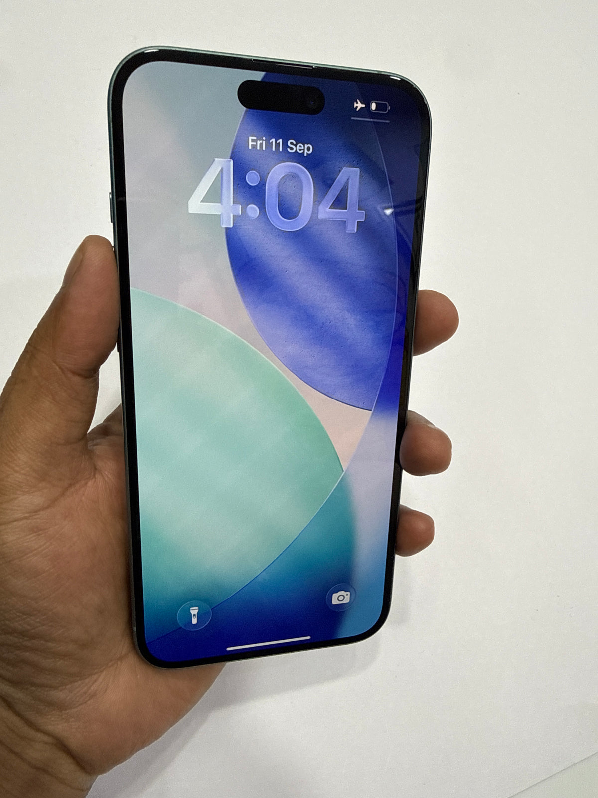 iPhone 16 Plus (Teal, Pre-loved)