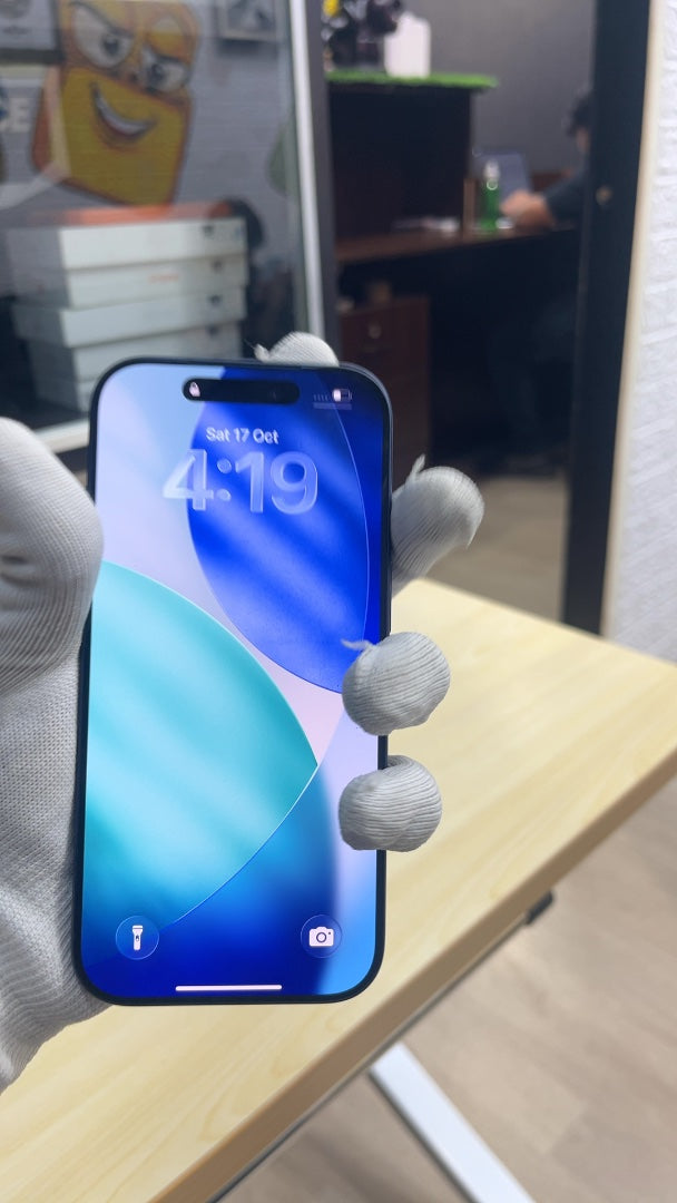 iPhone 17 Pro (Deep Blue, Pre-loved)