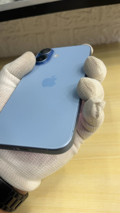 iPhone 17 (Mist Blue, Pre-loved)