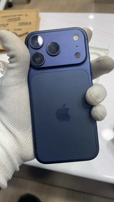 iPhone 17 Pro (Deep Blue, Pre-loved)