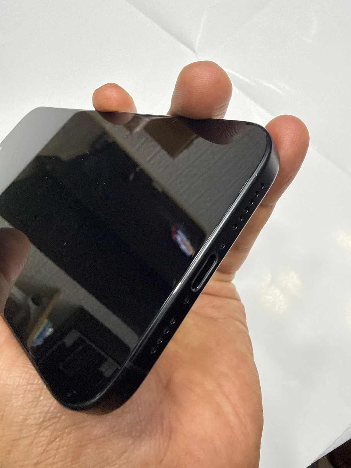 iPhone 16 Plus (Black, Pre-loved)