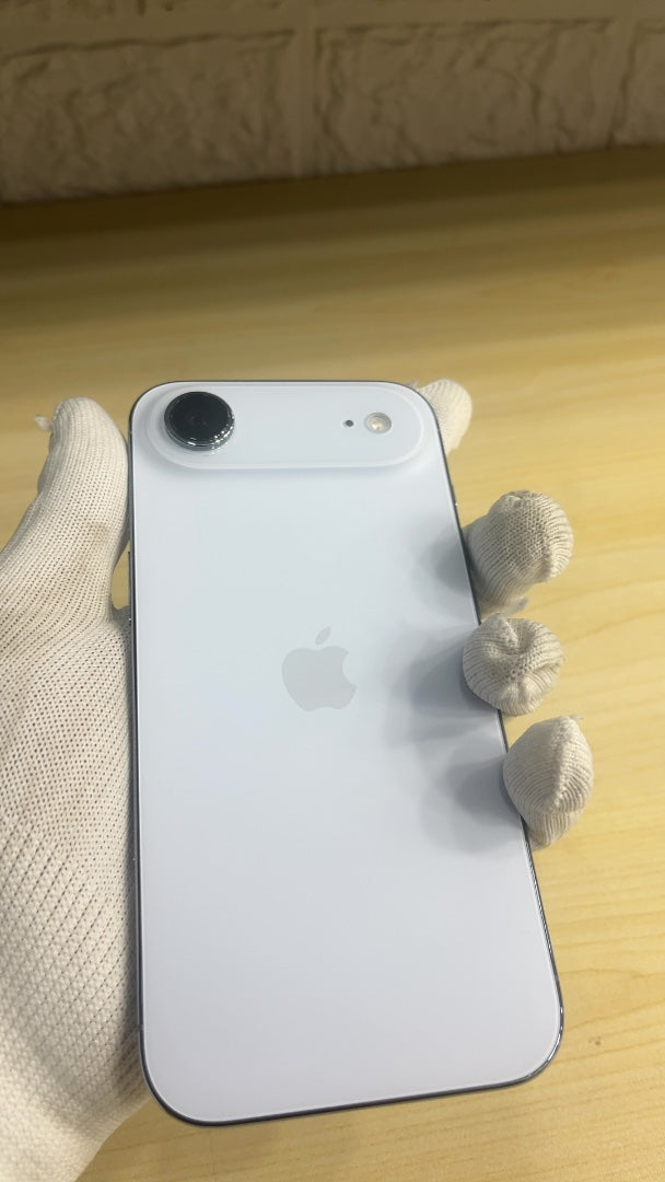 iPhone Air (Cloud White, Pre-loved)
