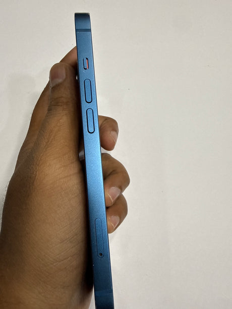 iPhone 13 (Blue, Pre-loved)