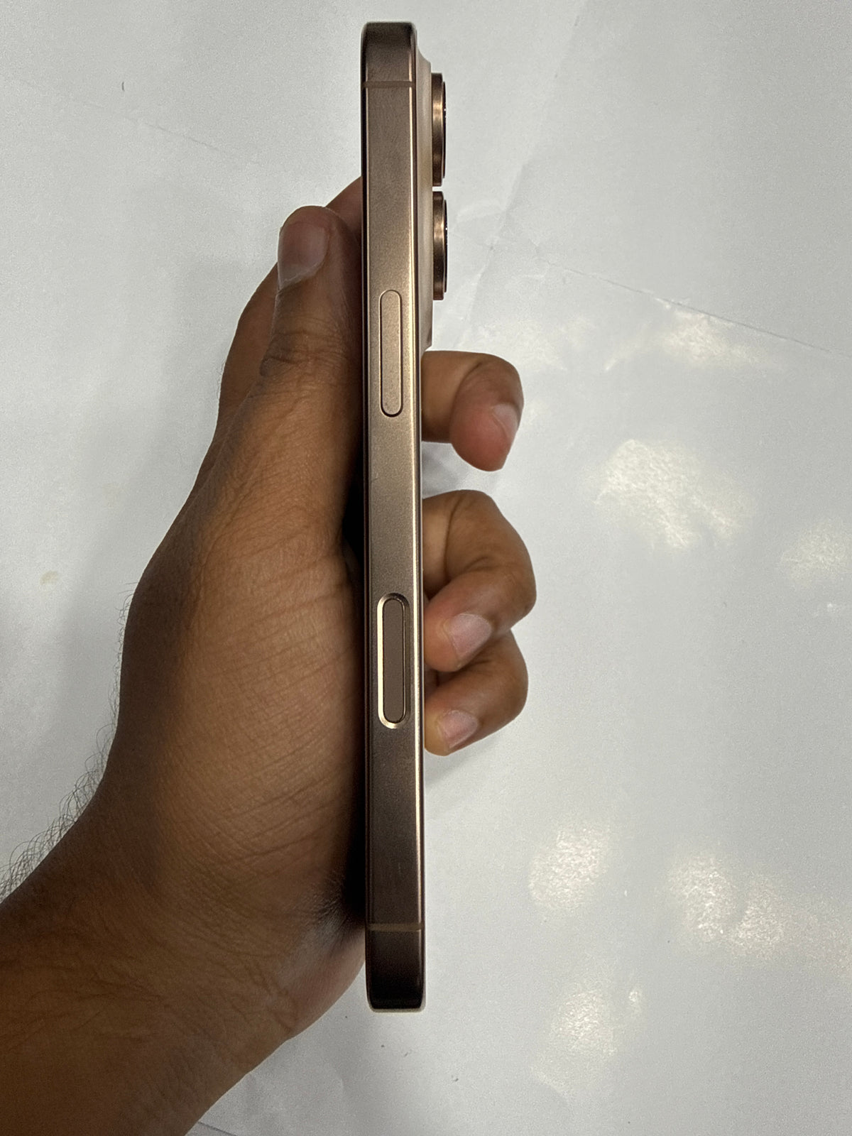 iPhone 16 Pro 256 GB Desert Titanium