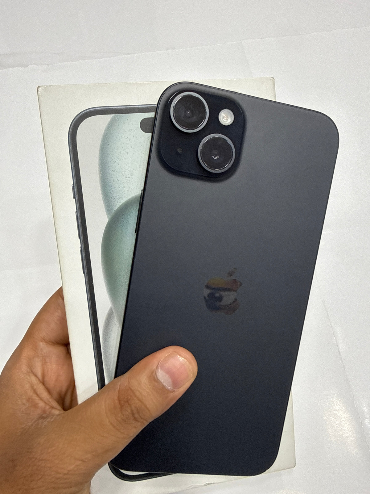 iPhone 15 Plus (Black, Pre-loved)