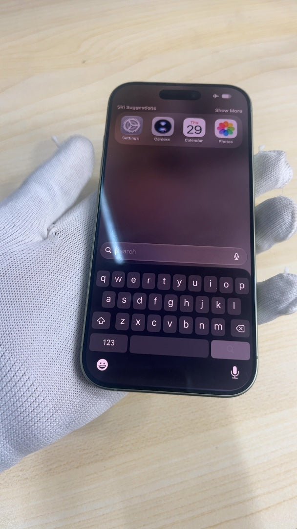 iPhone 17 (Sage, Pre-loved)