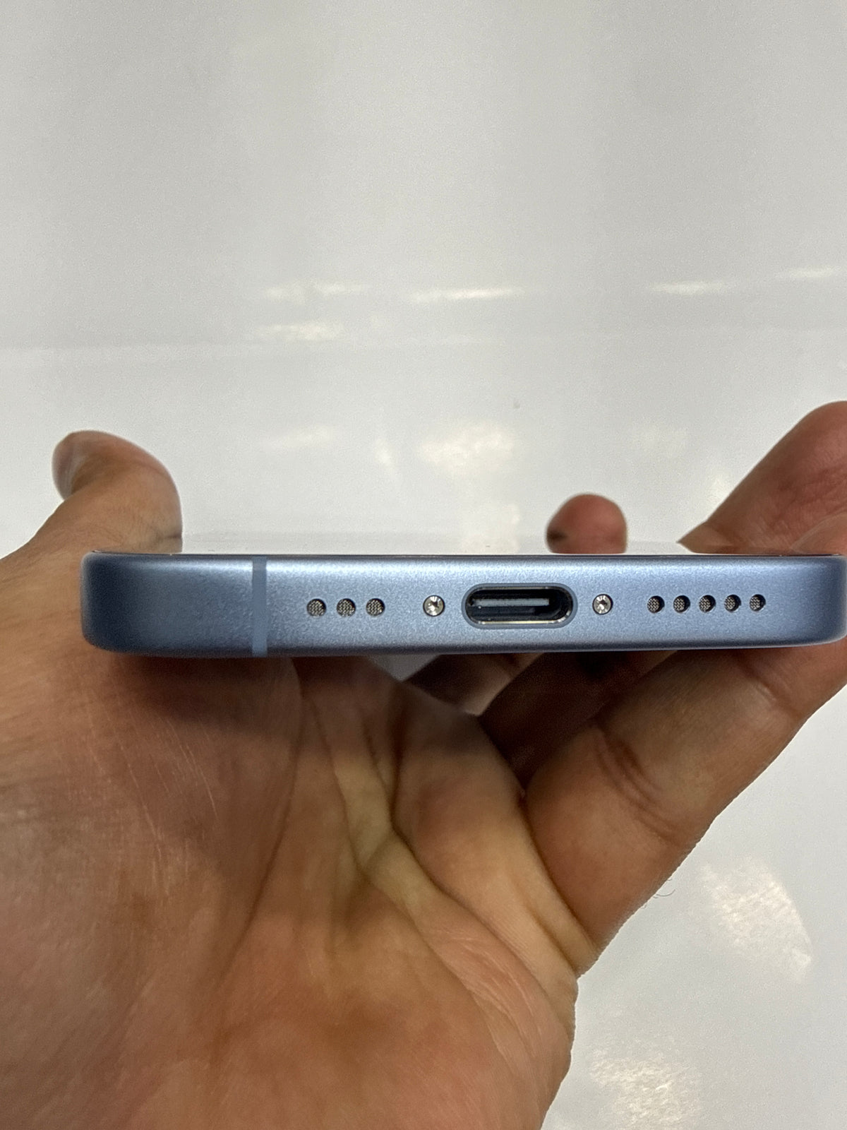 iPhone 17 (Mist blue, Pre-loved)