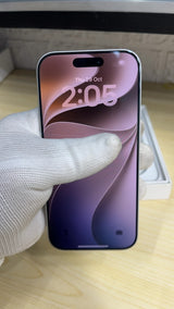 iPhone 17 (White, Pre-loved)