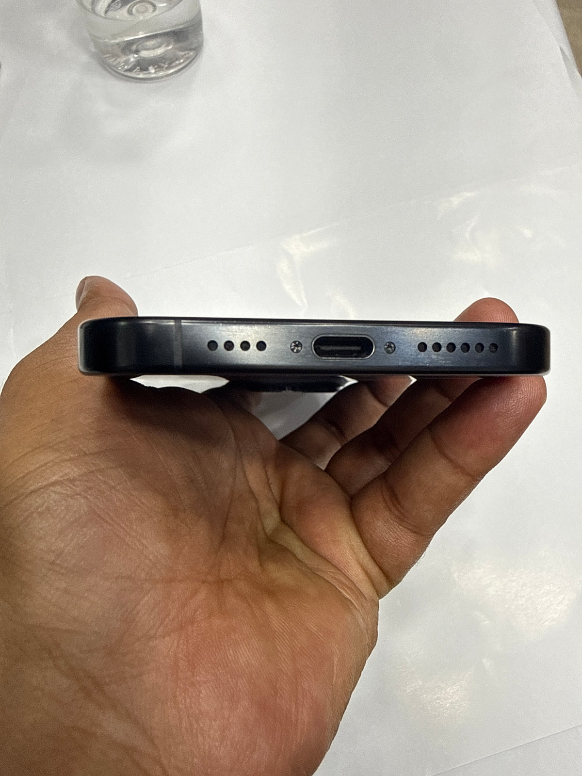 iPhone 16 Pro Max 1 TB Black Titanium