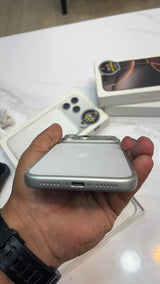 iPhone 17 Pro Max (Silver, Pre-loved)