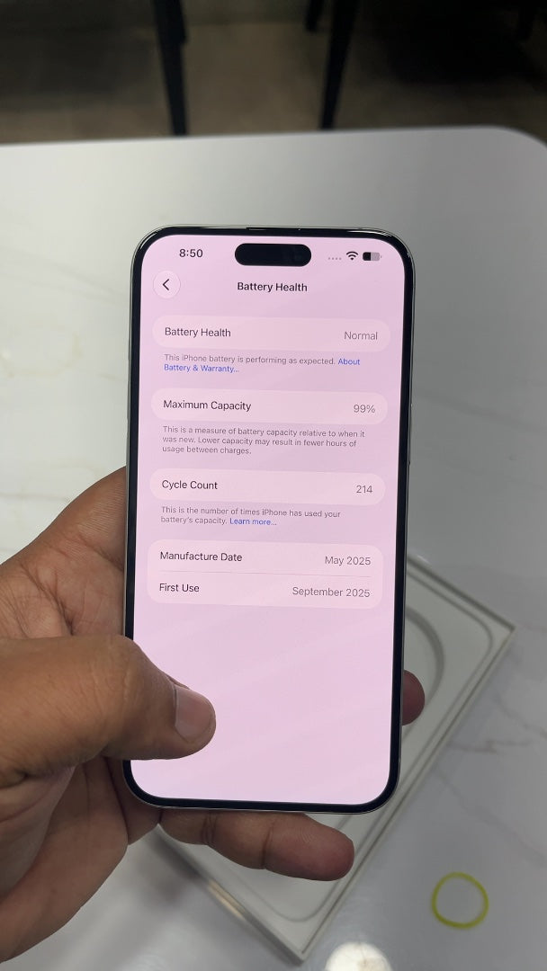 iPhone 16 Plus (White, Pre-loved)