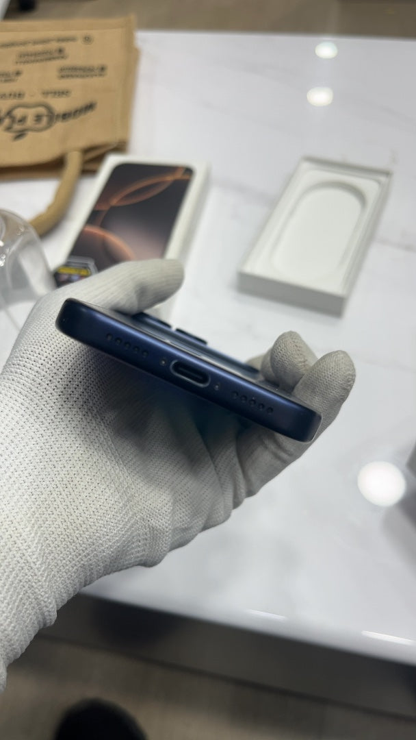 iPhone 17 Pro (Deep Blue, Pre-loved)