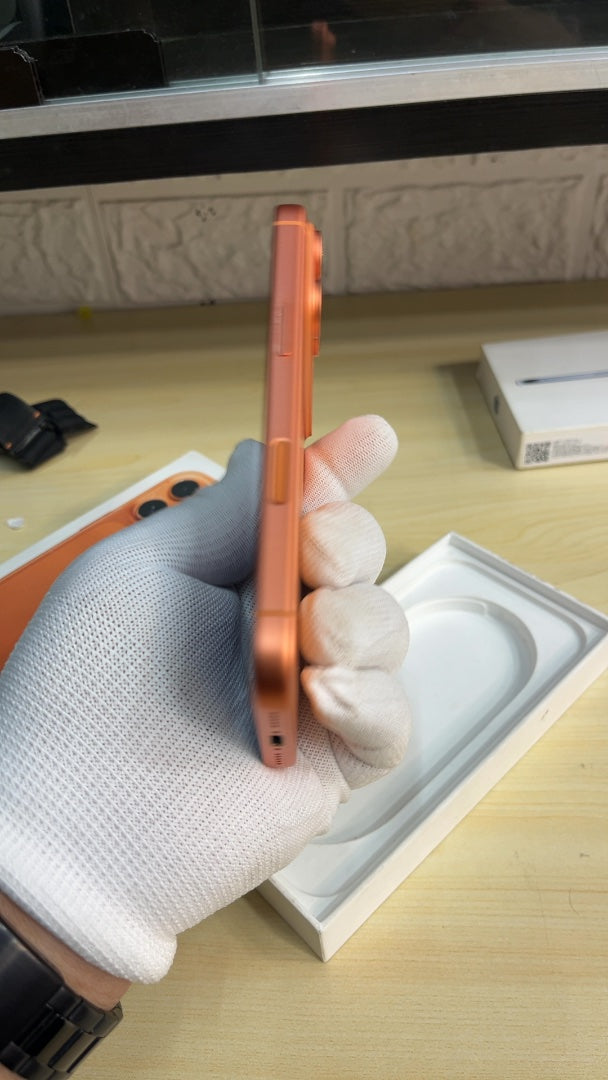 iPhone 17 Pro (Cosmic Orange, Pre-loved)