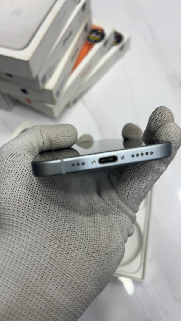 iPhone 15 (Blue, Pre-loved)