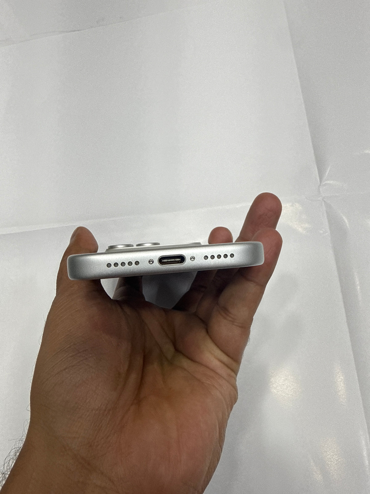 iPhone 17 Pro (Silver, Pre-loved)