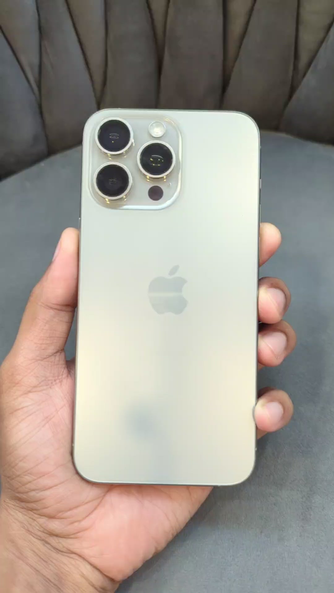 iPhone 15 Pro Max (Natural Titanium, Pre-loved)