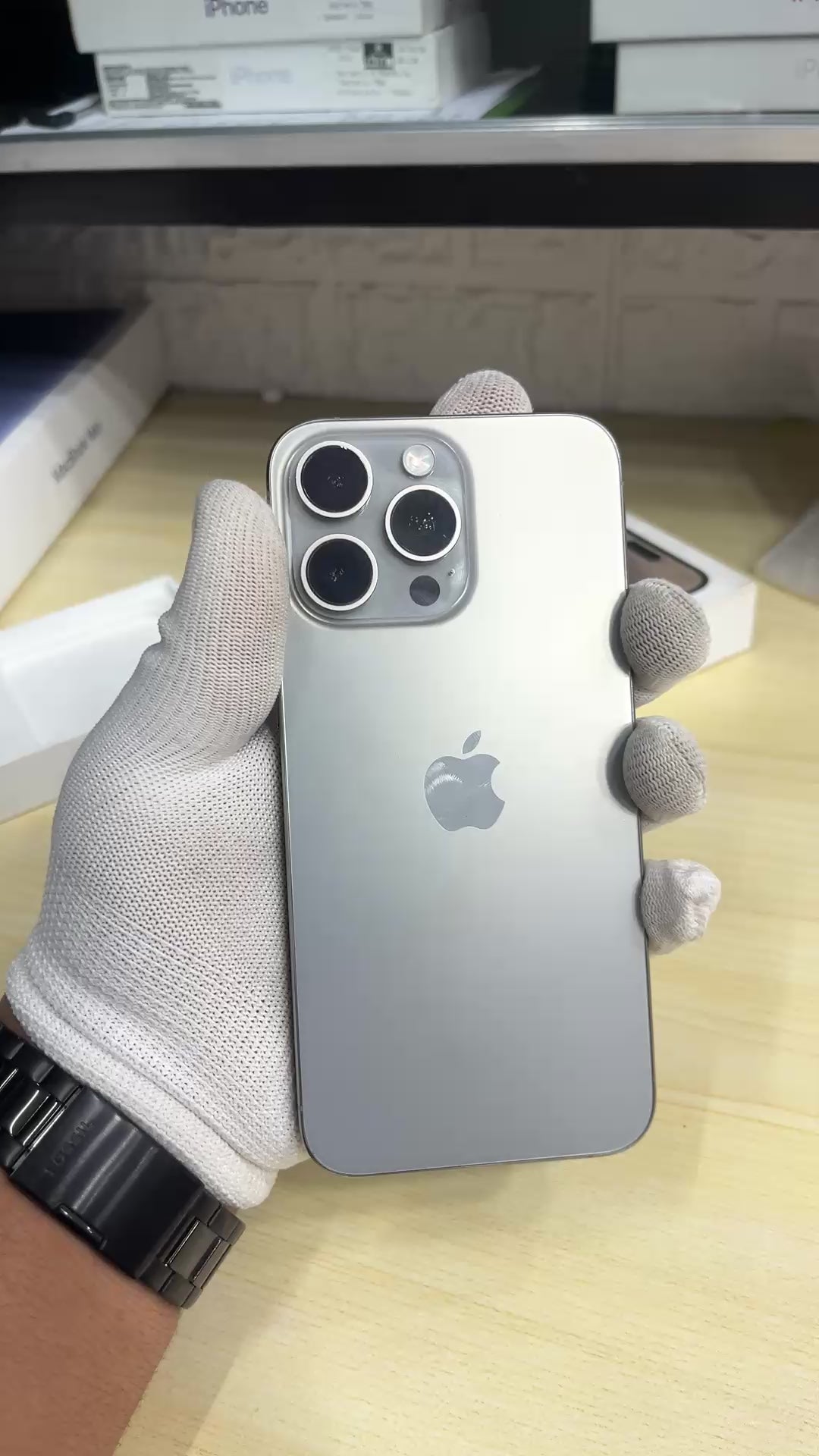 iPhone 15 Pro Max (Natural Titanium, Pre-loved)