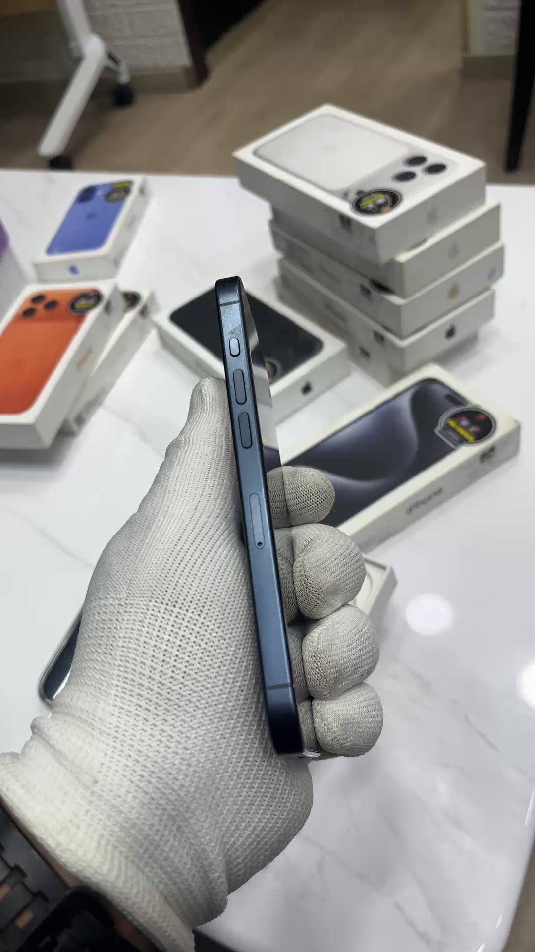 iPhone 15 Pro (Blue Titanium, Pre-loved)