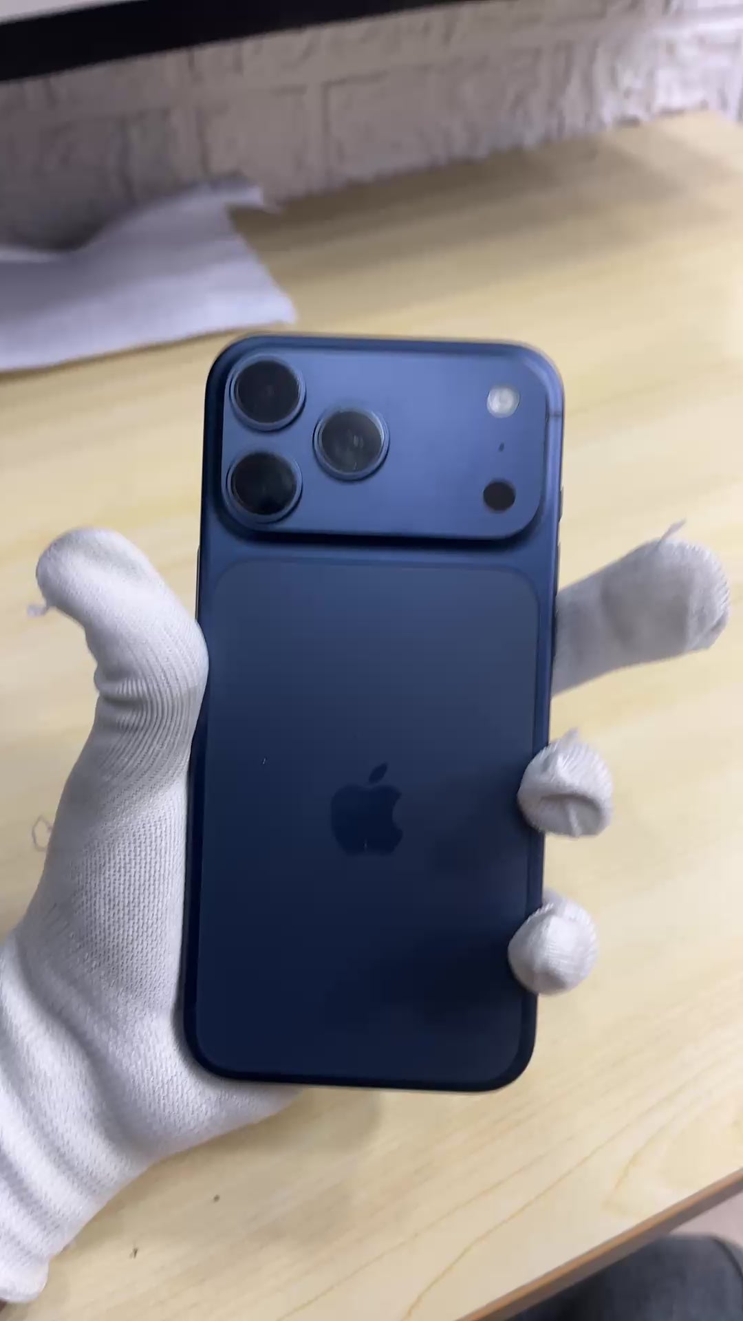 iPhone 17 Pro Max (Deep Blue, Pre-loved)